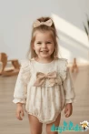 Fiyonklu Yaka Dantelli Detaylı Alttan Çıtçıtlı Astarlı Gale BABY romper Elbise 3-6/6-9/9-12/12-18 Aylık 94