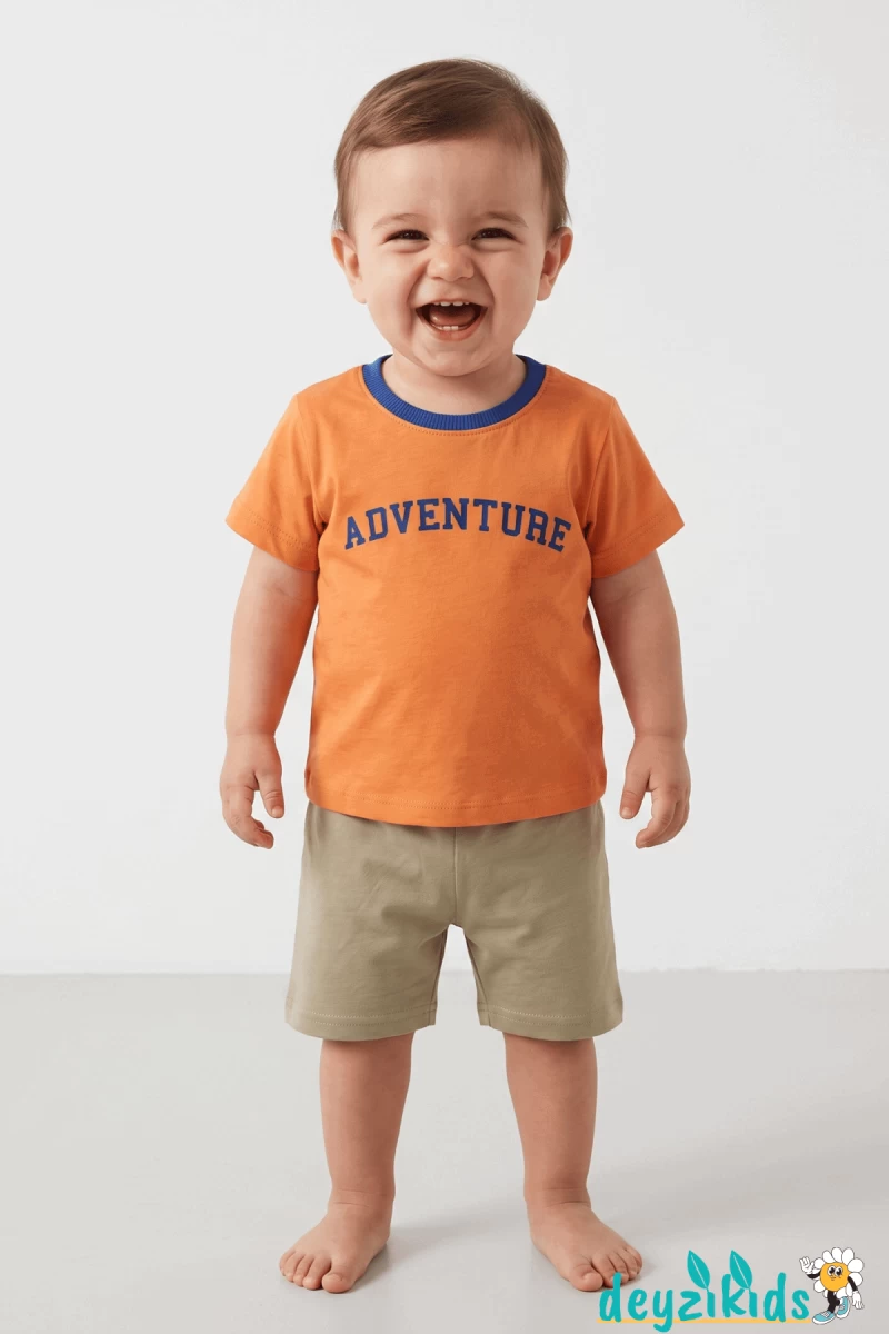 Adventure Baskılı Yuvarlak Bisiklet Yaka Kısa Kollu Esnek Kumaş Alt Üst Takım T-shirt Şort  6-9-12-18-24 Aylık 2-3-4-5-6 Yaş