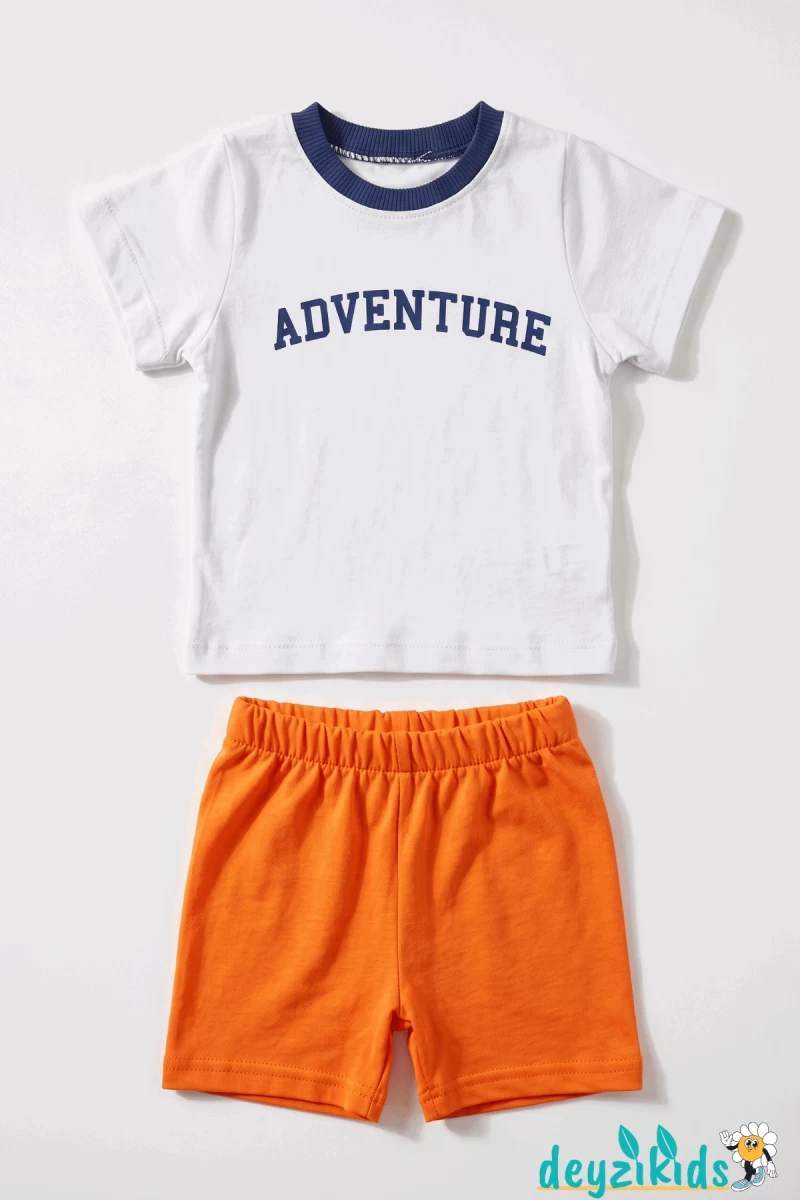 Adventure Baskılı Yuvarlak Bisiklet Yaka Kısa Kollu Esnek Kumaş Alt Üst Takım T-shirt Şort  6-9-12-18-24 Aylık 2-3-4-5-6 Yaş
